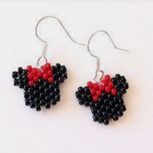 Flat beaded minnie mouse earrings